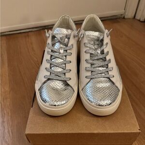 Dolce Vita Zina Sneakers – White & Silver – Size 10 – New in Box